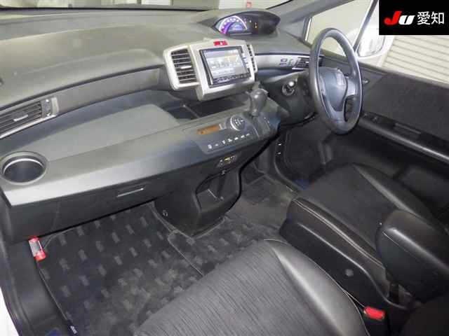 HONDA FREED SPIKE