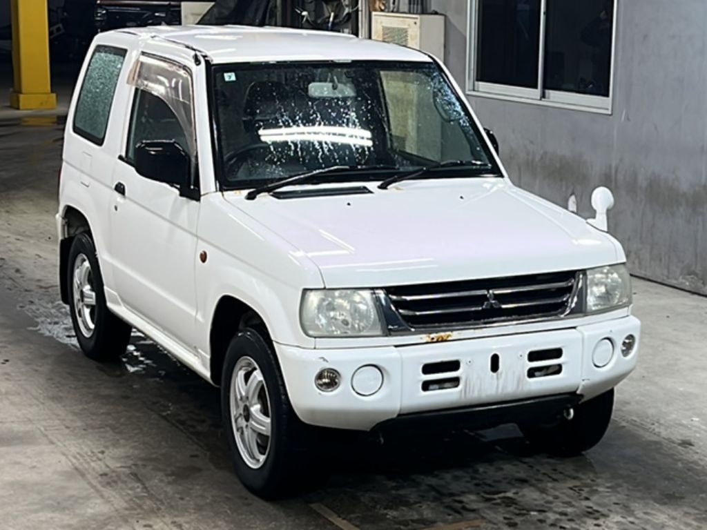 MITSUBISHI PAJERO MINI