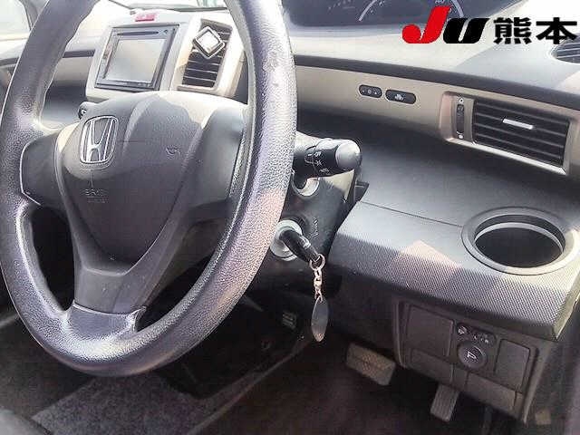 HONDA FREED SPIKE