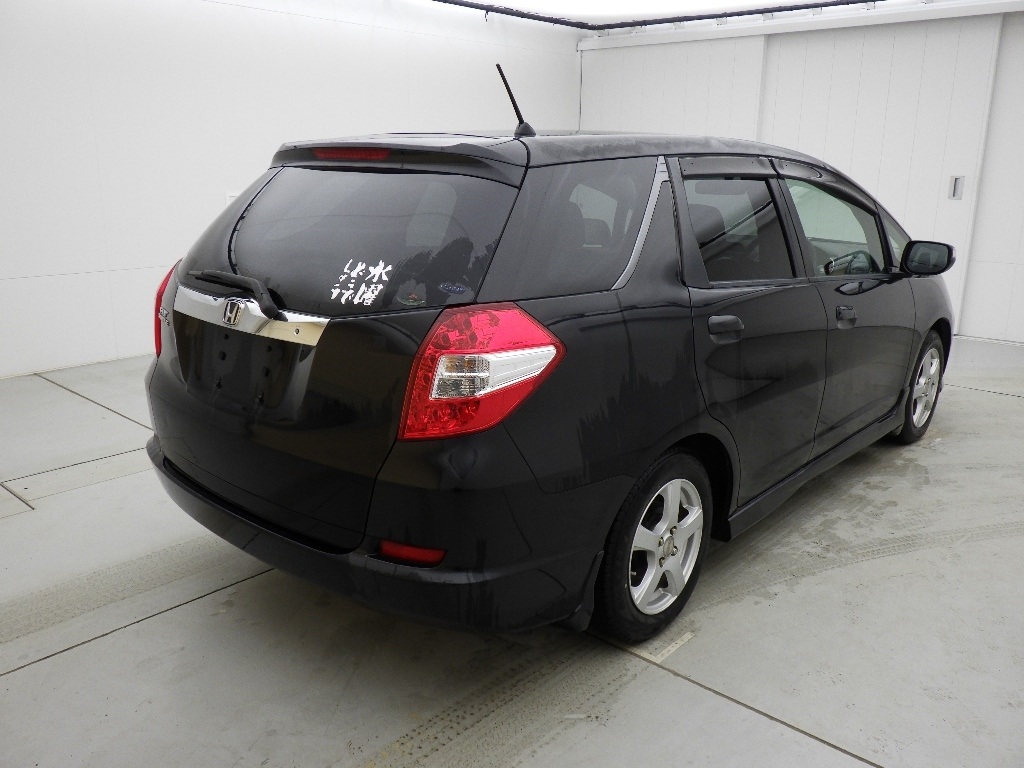 HONDA FIT SHUTTLE