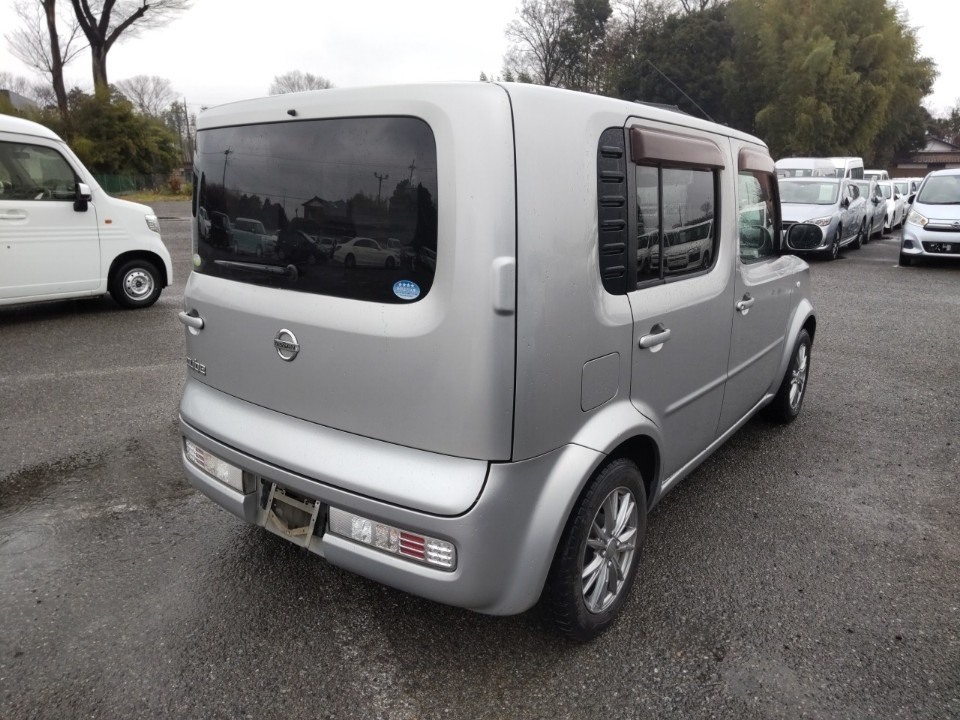 NISSAN CUBE