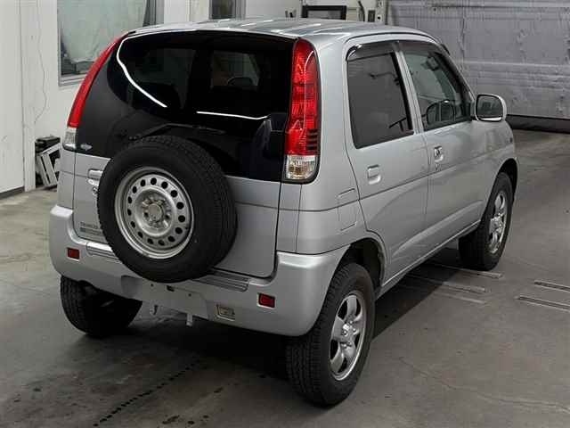 DAIHATSU TERIOS KID