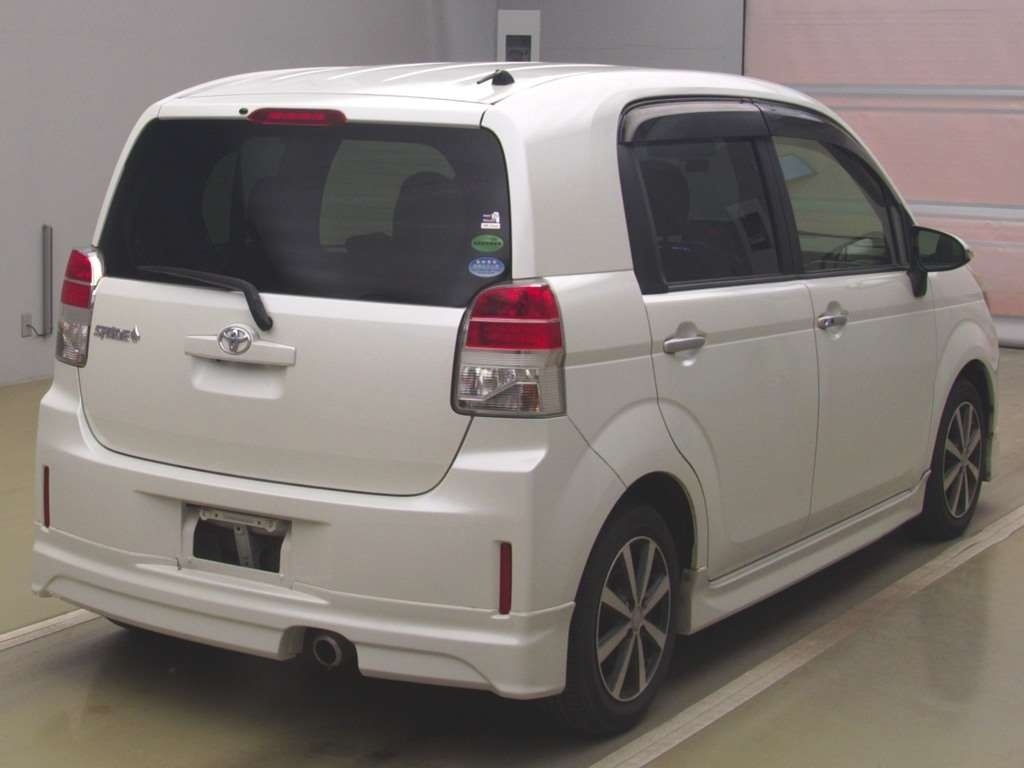TOYOTA SPADE