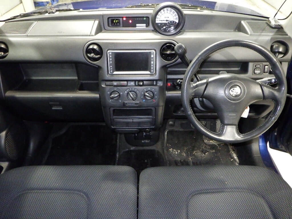 TOYOTA BB