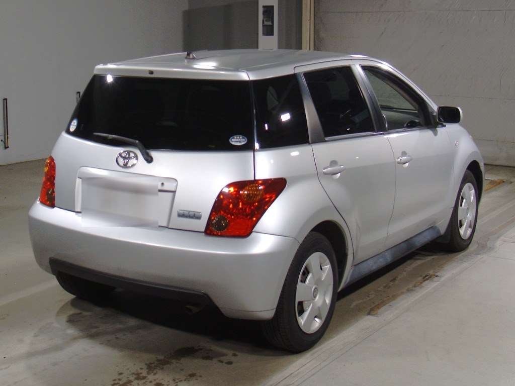 TOYOTA IST