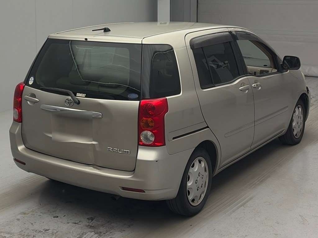 TOYOTA RAUM