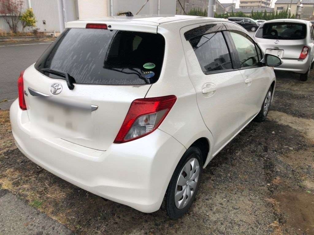 TOYOTA VITZ