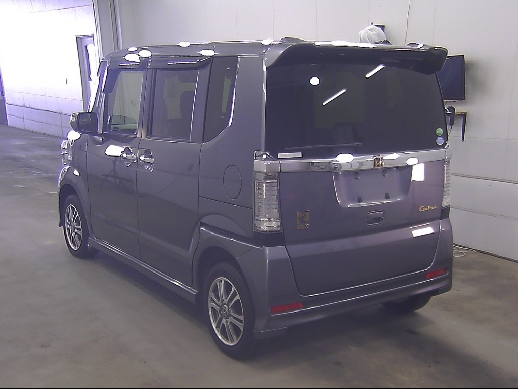 HONDA N-BOX