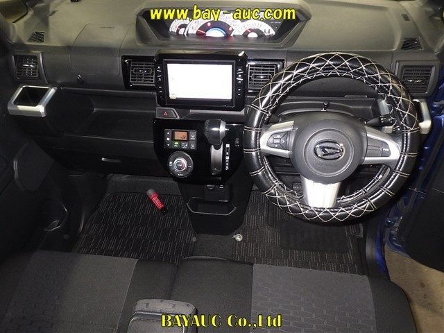 DAIHATSU WAKE