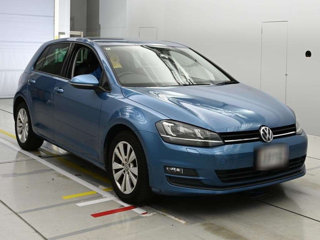 VOLKSWAGEN GOLF