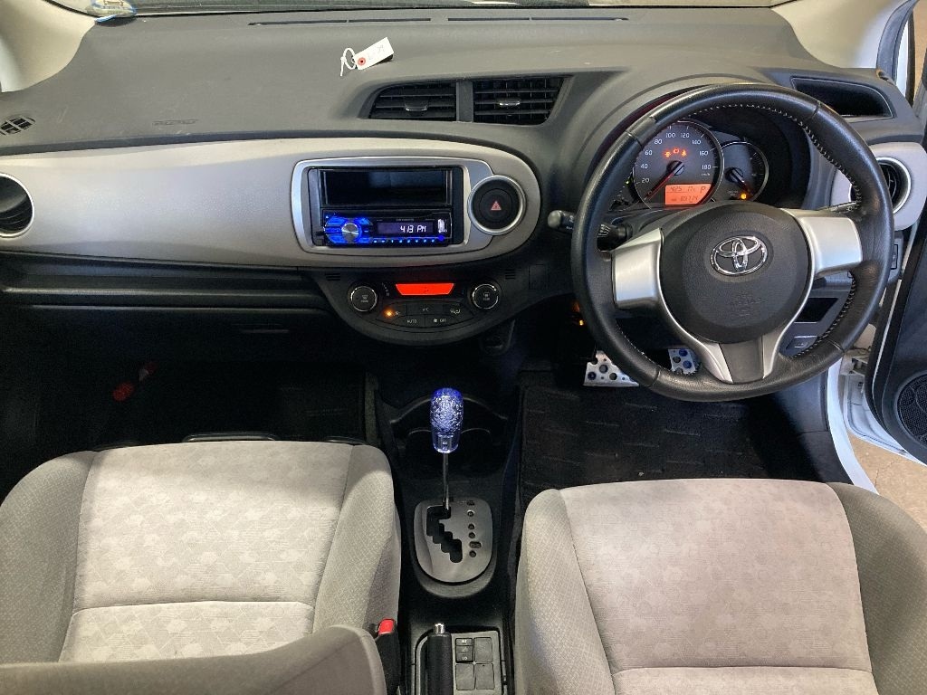 TOYOTA VITZ