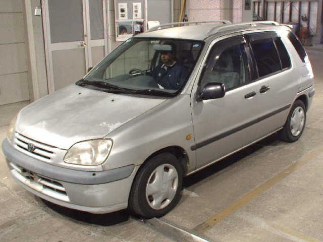 TOYOTA RAUM