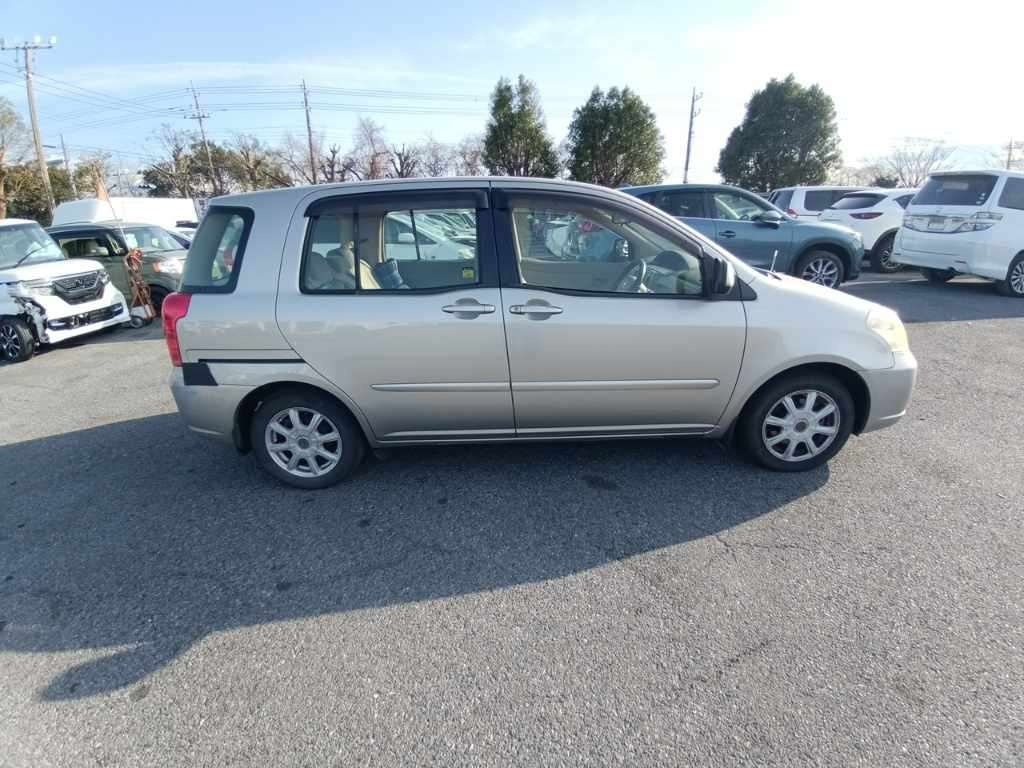 TOYOTA RAUM