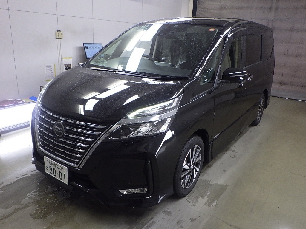 NISSAN SERENA