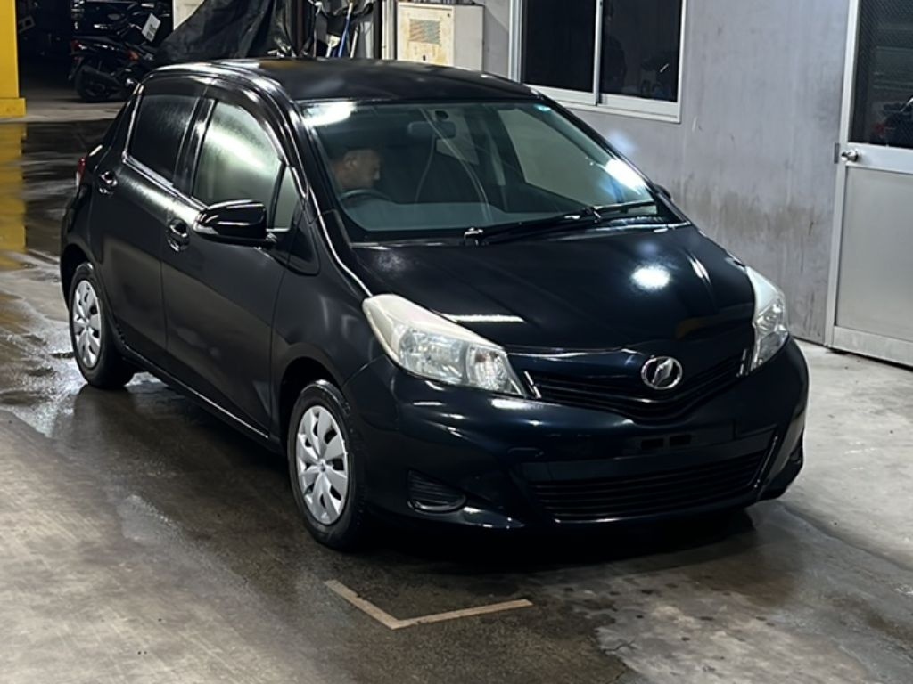 TOYOTA VITZ