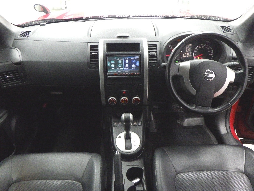 NISSAN X-TRAIL