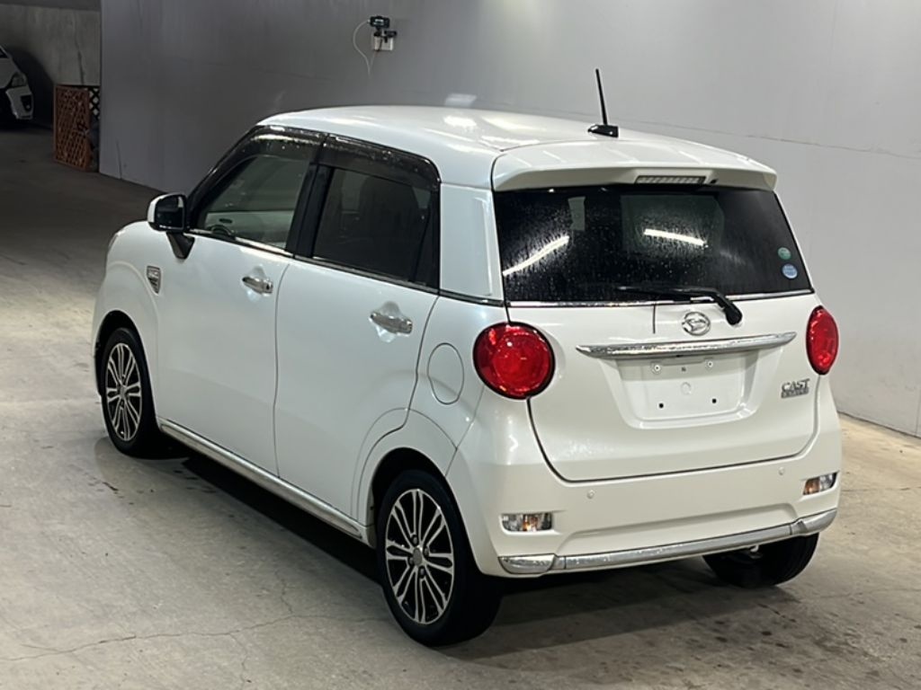 DAIHATSU CAST