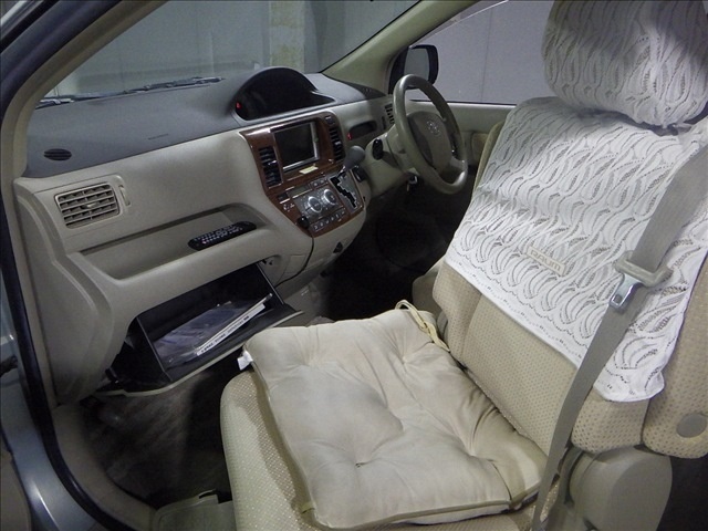TOYOTA RAUM