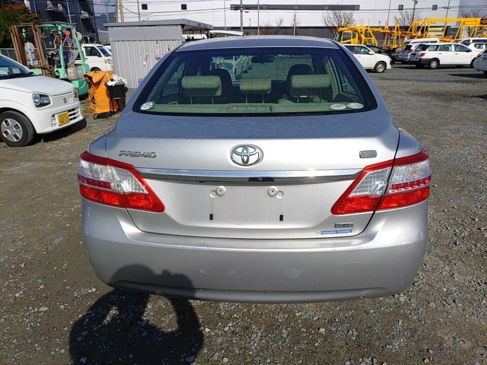 TOYOTA PREMIO