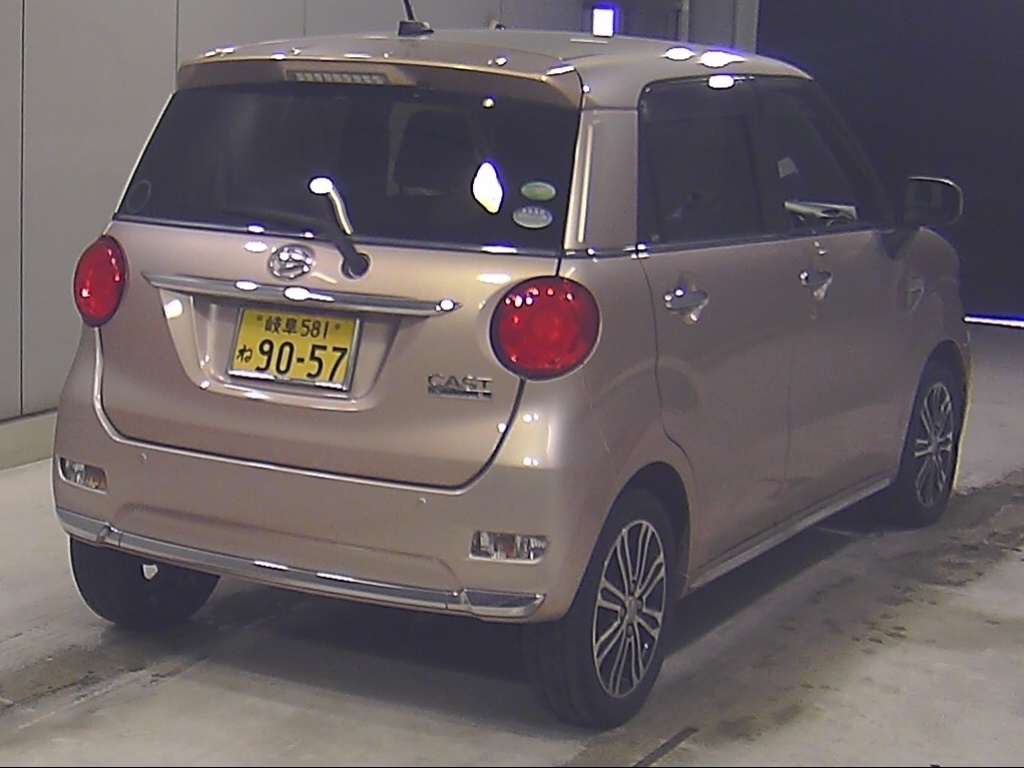 DAIHATSU CAST