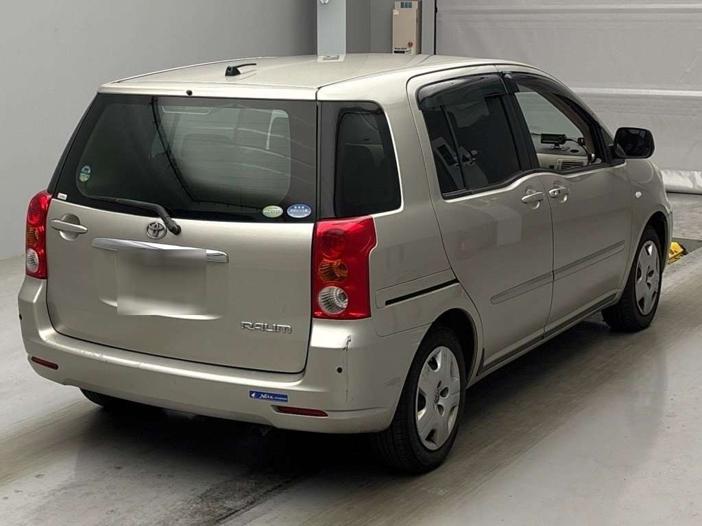 TOYOTA RAUM