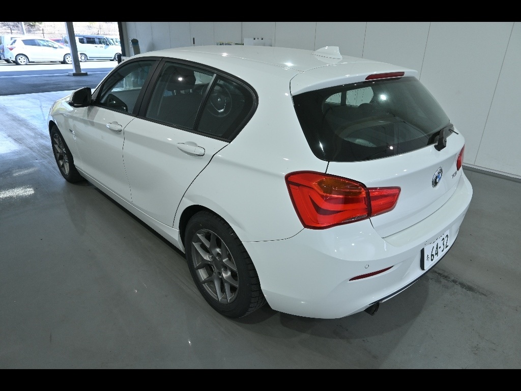 BMW 1-SERIES