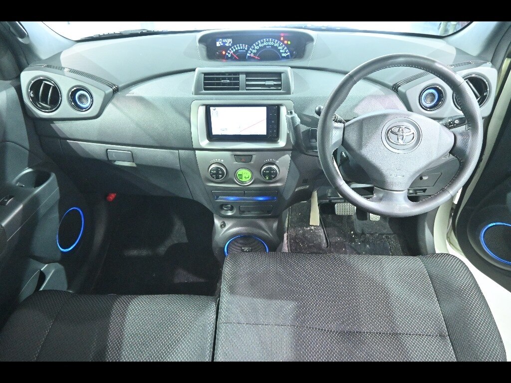 TOYOTA BB