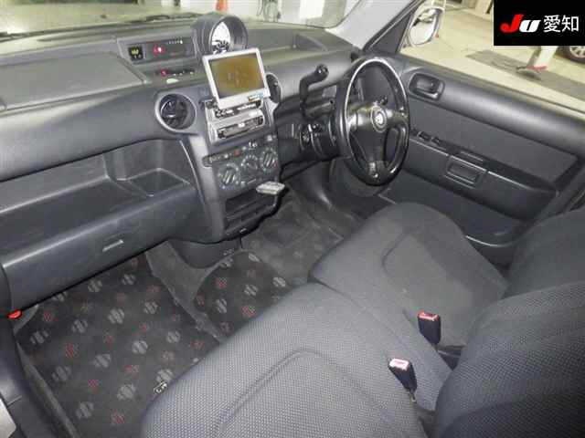 TOYOTA BB