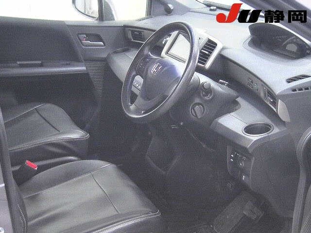 HONDA FREED SPIKE