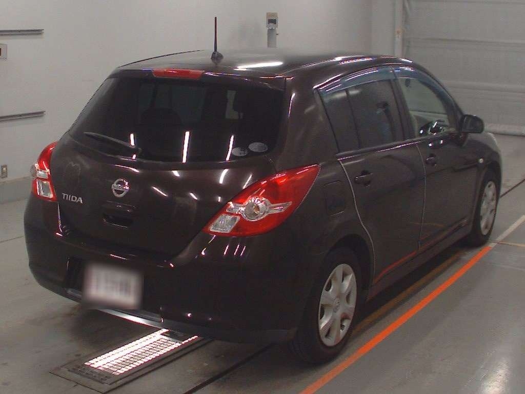 NISSAN TIIDA