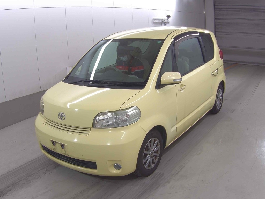 TOYOTA PORTE