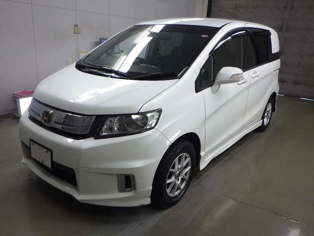 HONDA FREED SPIKE