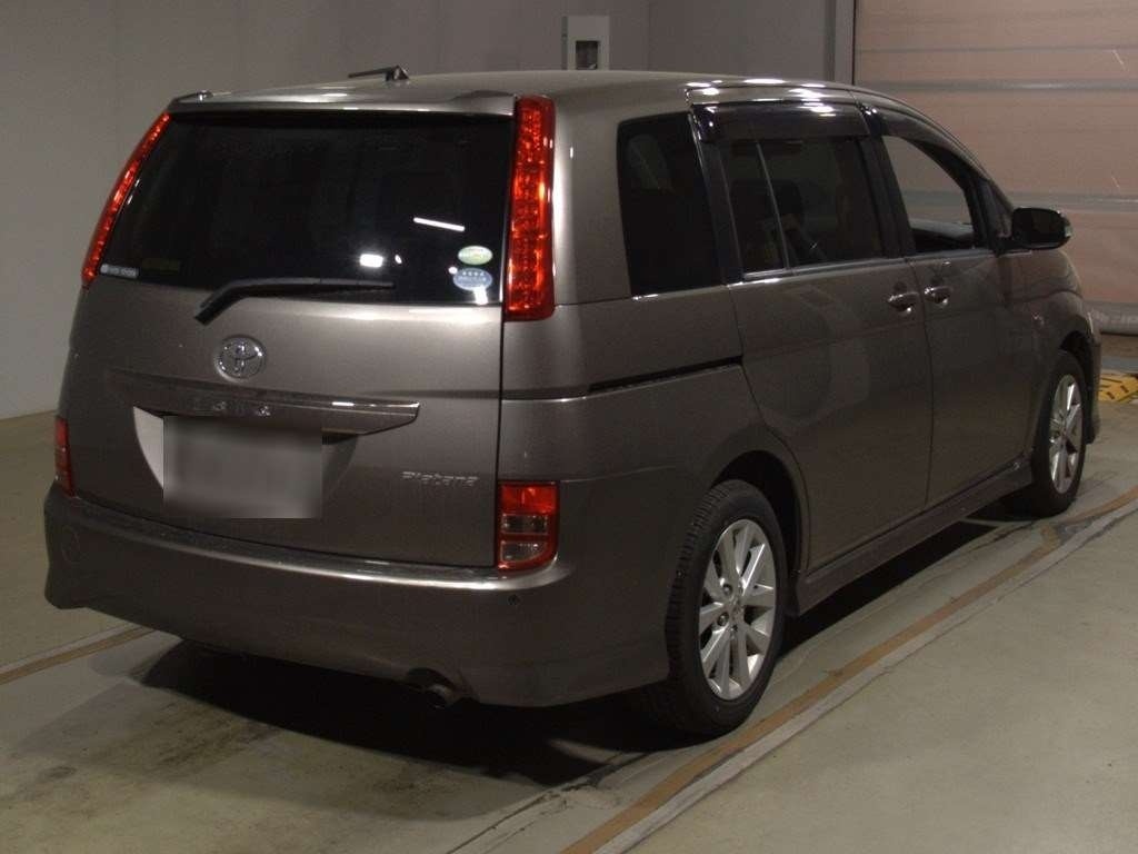 TOYOTA ISIS