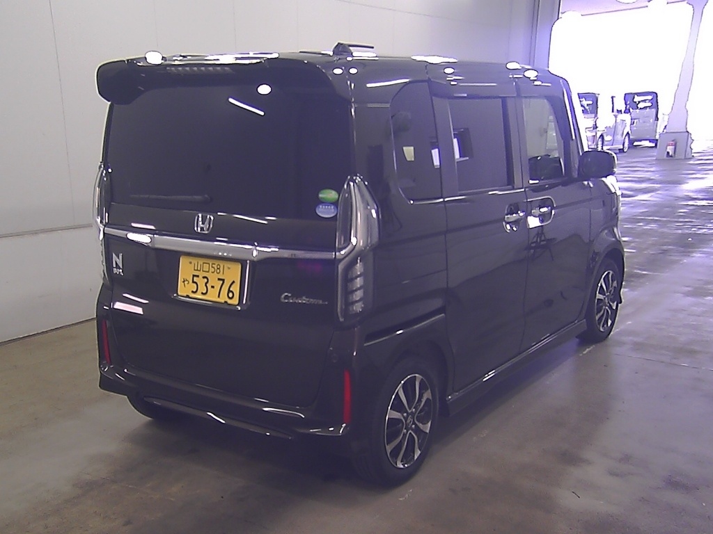HONDA N-BOX