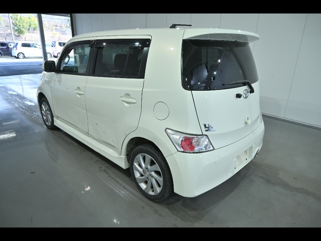 TOYOTA BB