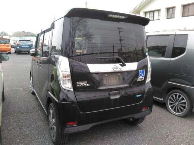 NISSAN DAYZ ROOX