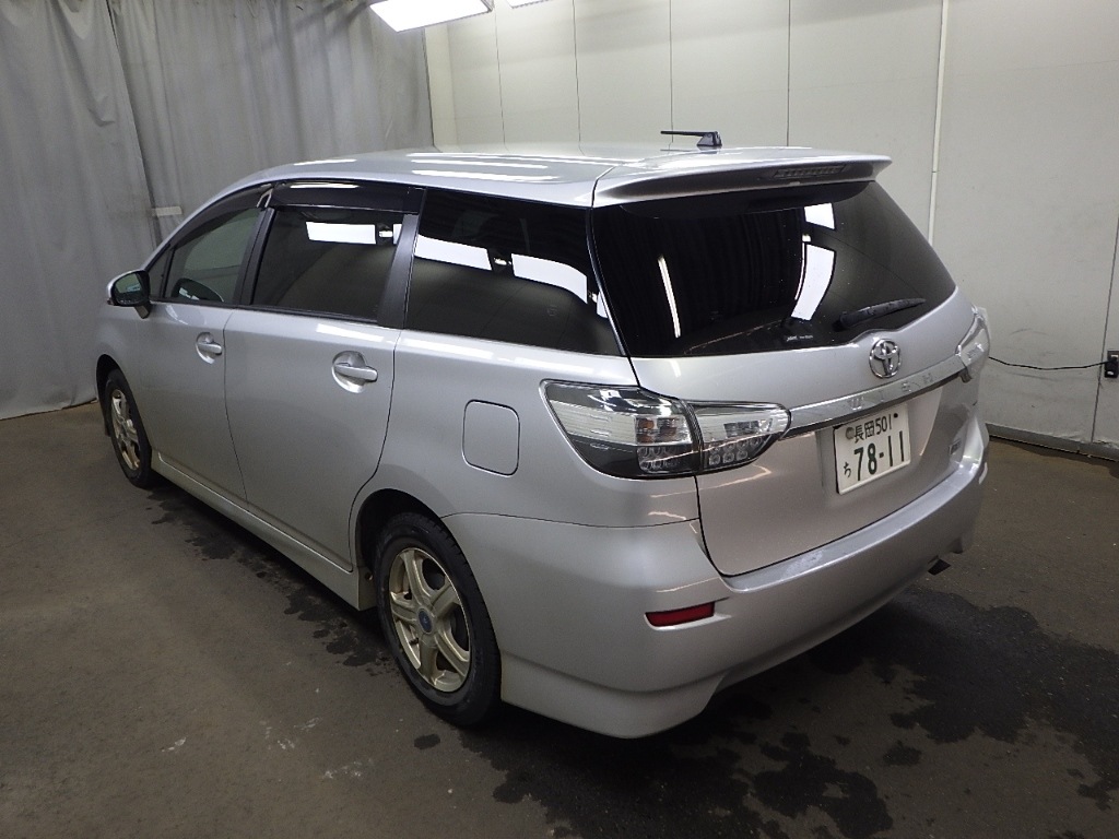 TOYOTA WISH