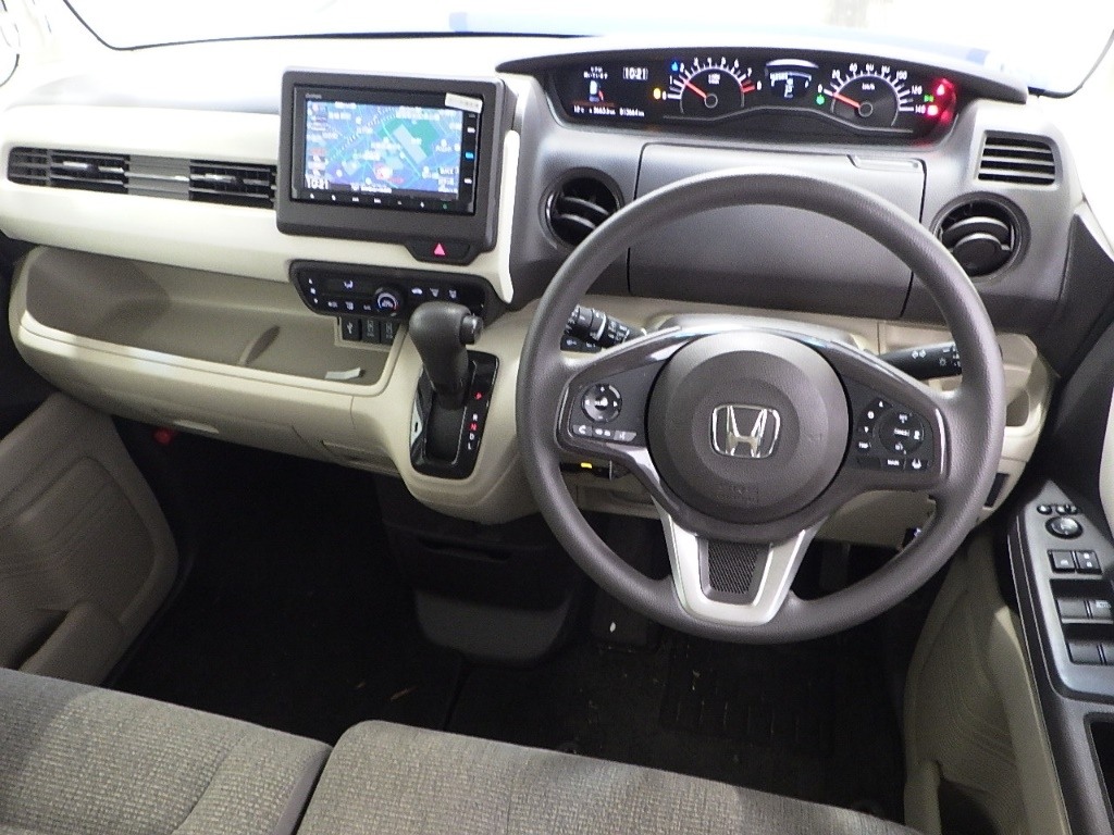 HONDA N-BOX
