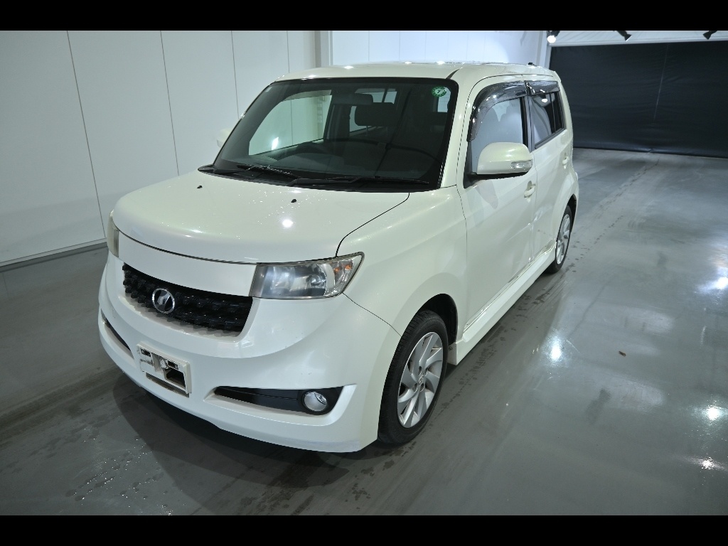 TOYOTA BB