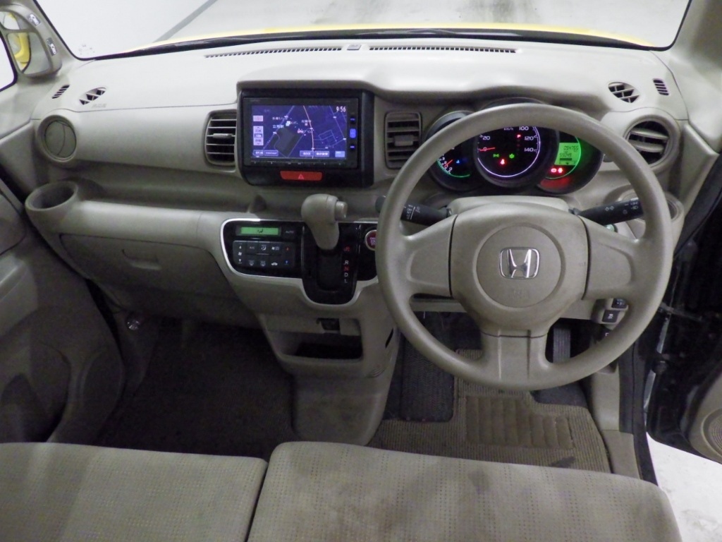 HONDA N-BOX