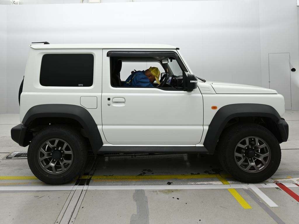 SUZUKI JIMNY SIERRA