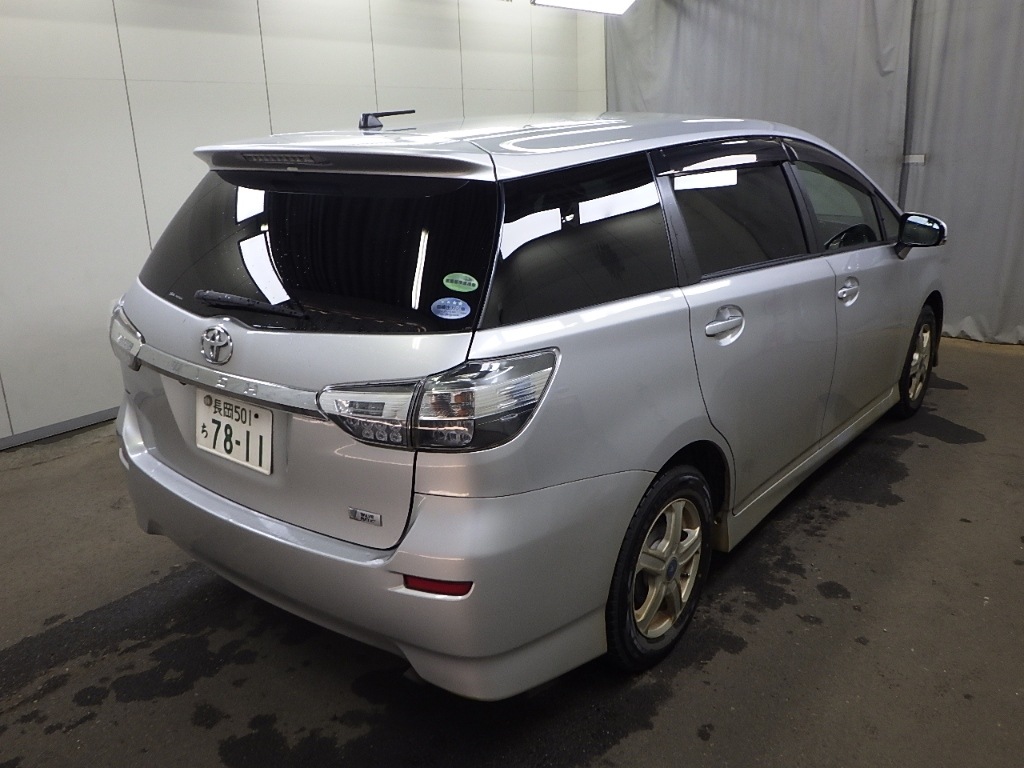 TOYOTA WISH