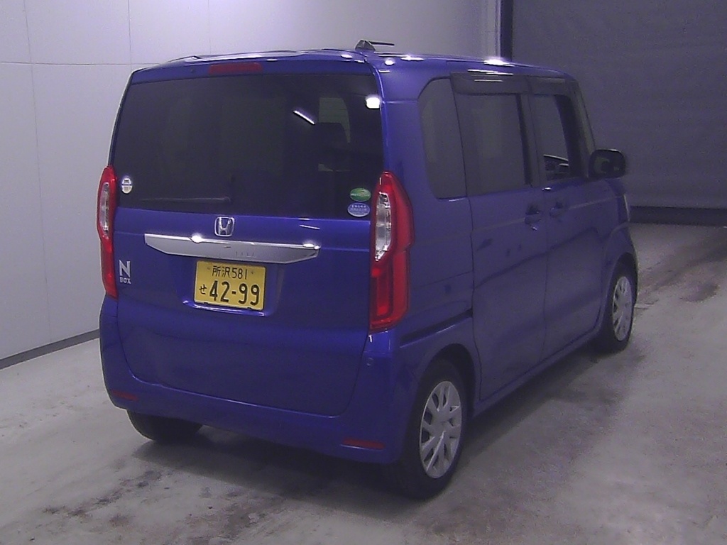 HONDA N-BOX