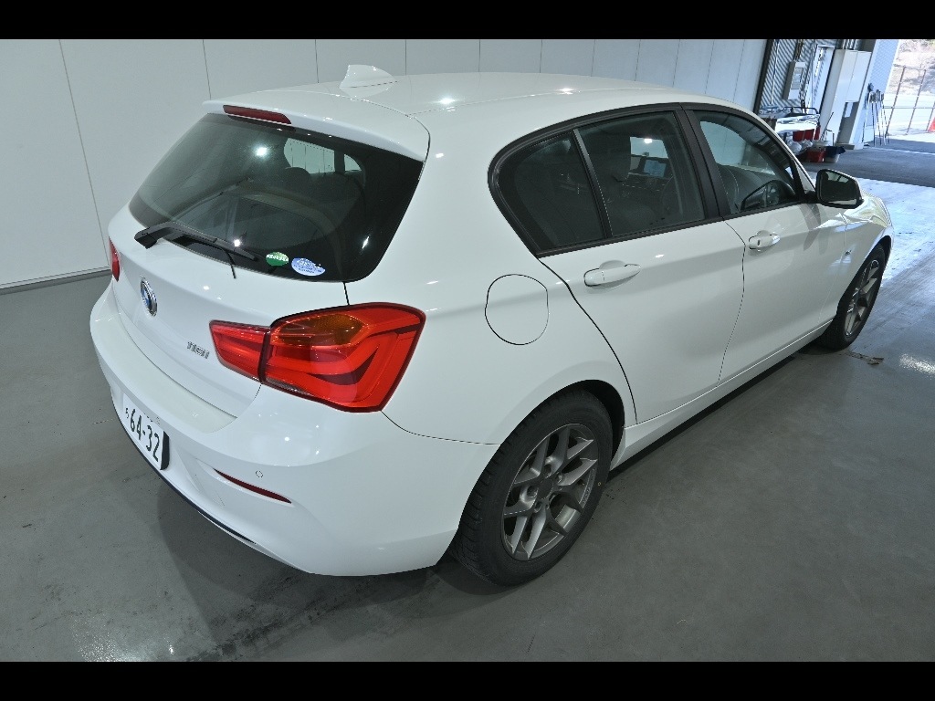 BMW 1-SERIES