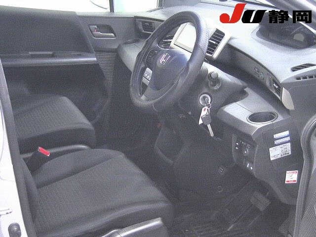 HONDA FREED SPIKE