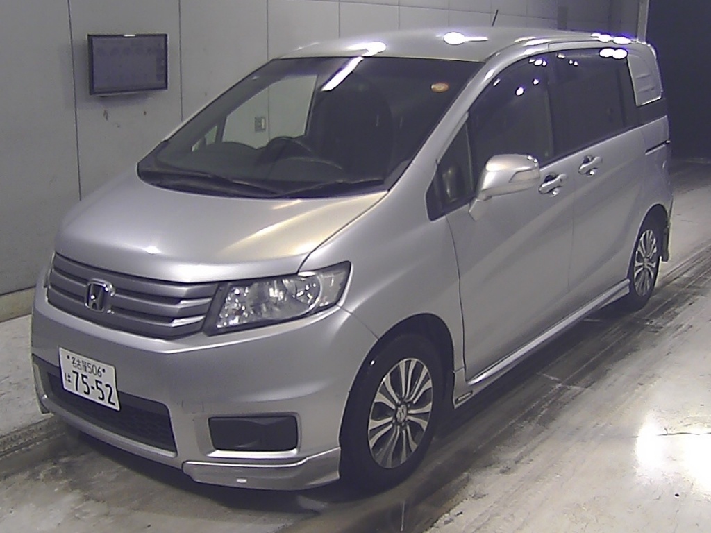HONDA FREED SPIKE