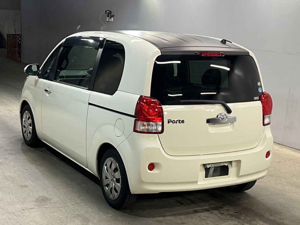 TOYOTA PORTE
