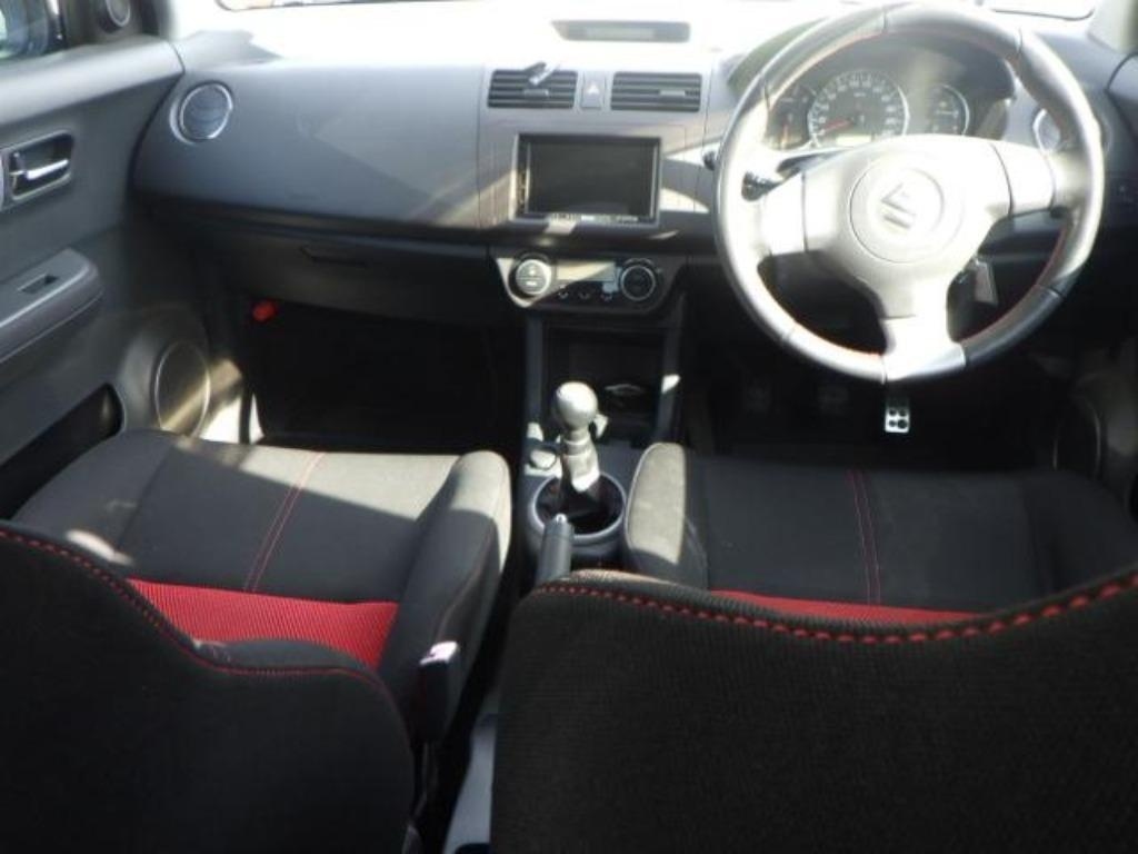 SUZUKI SWIFT