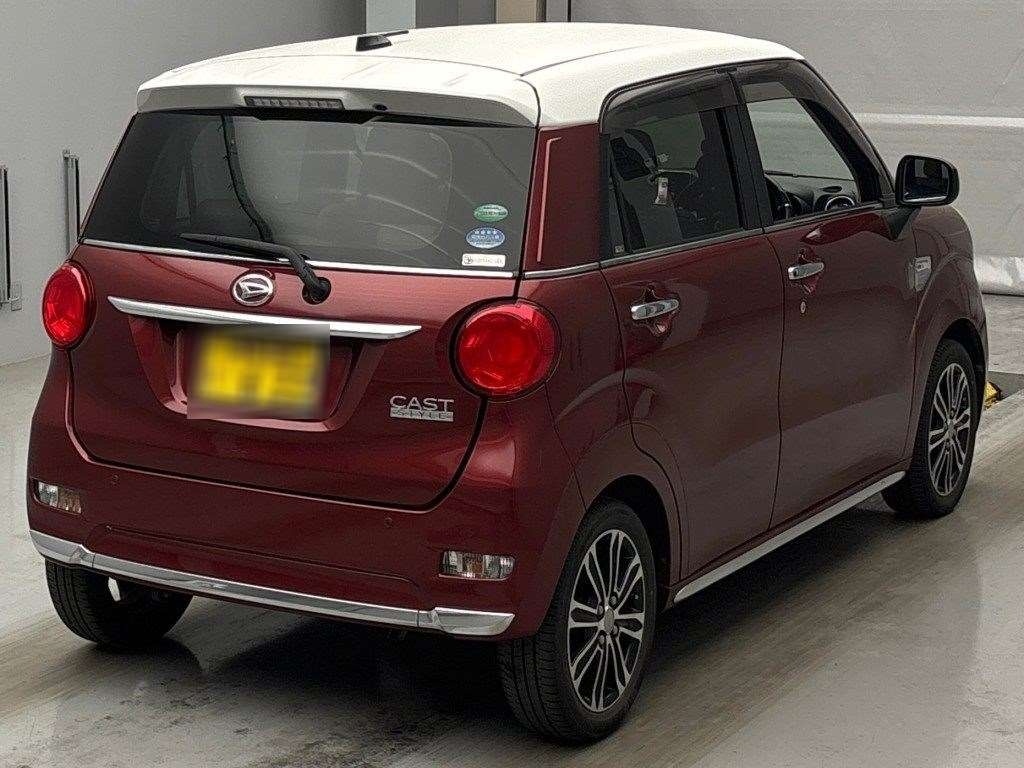 DAIHATSU CAST