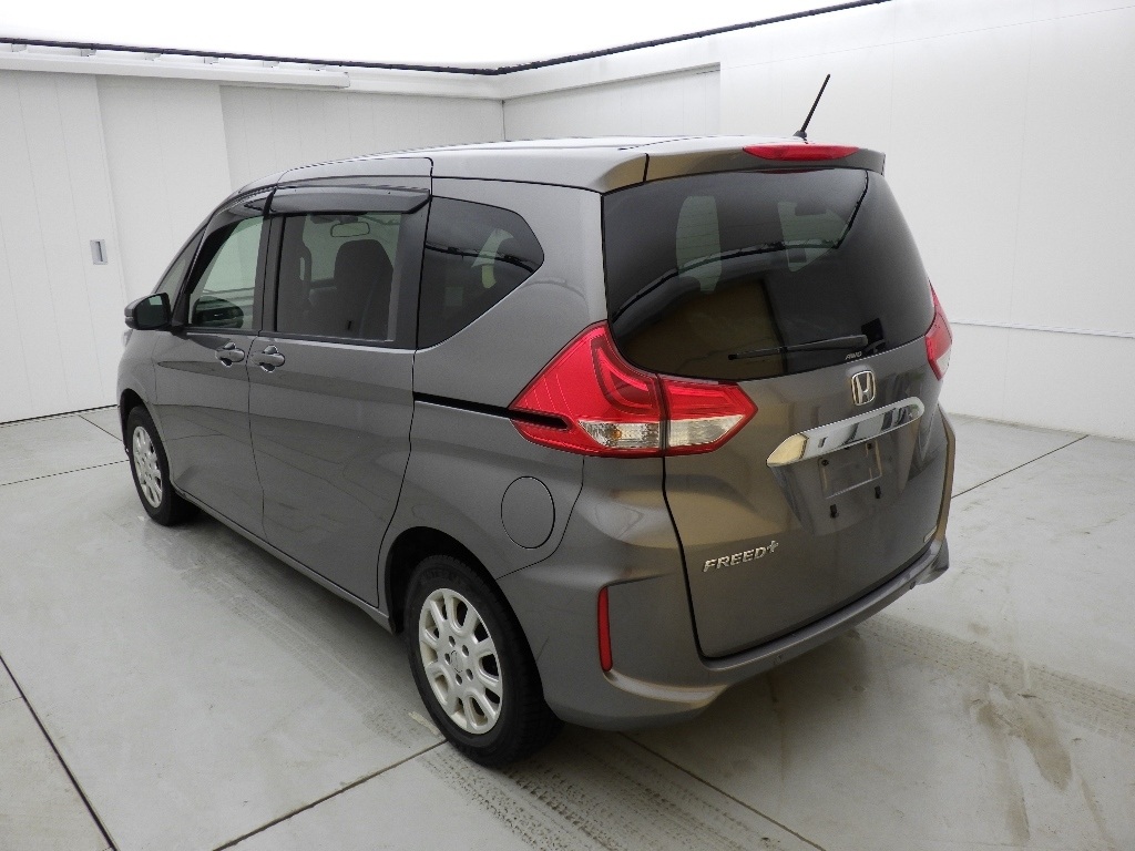 HONDA FREED+